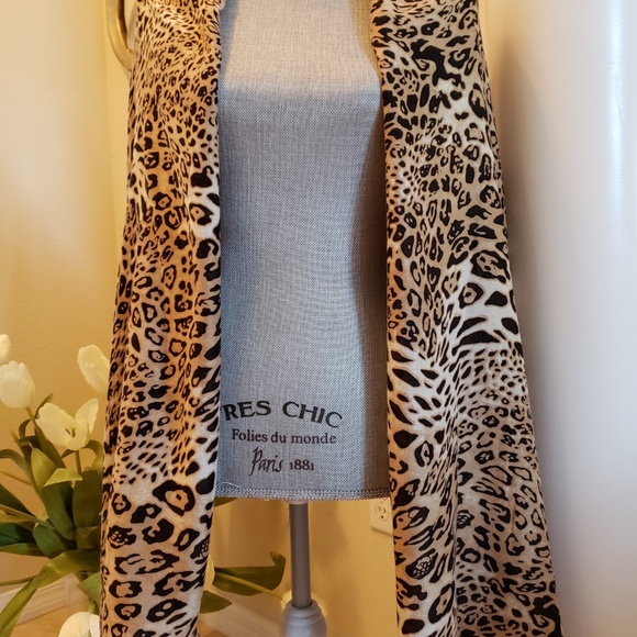 Lulla Collection - Animal print scarf - Picture 4 of 5